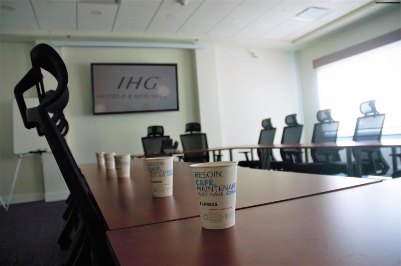 Holiday Inn Express & Suites - Edmonton Sw - Windermere By Ihg Bagian luar foto