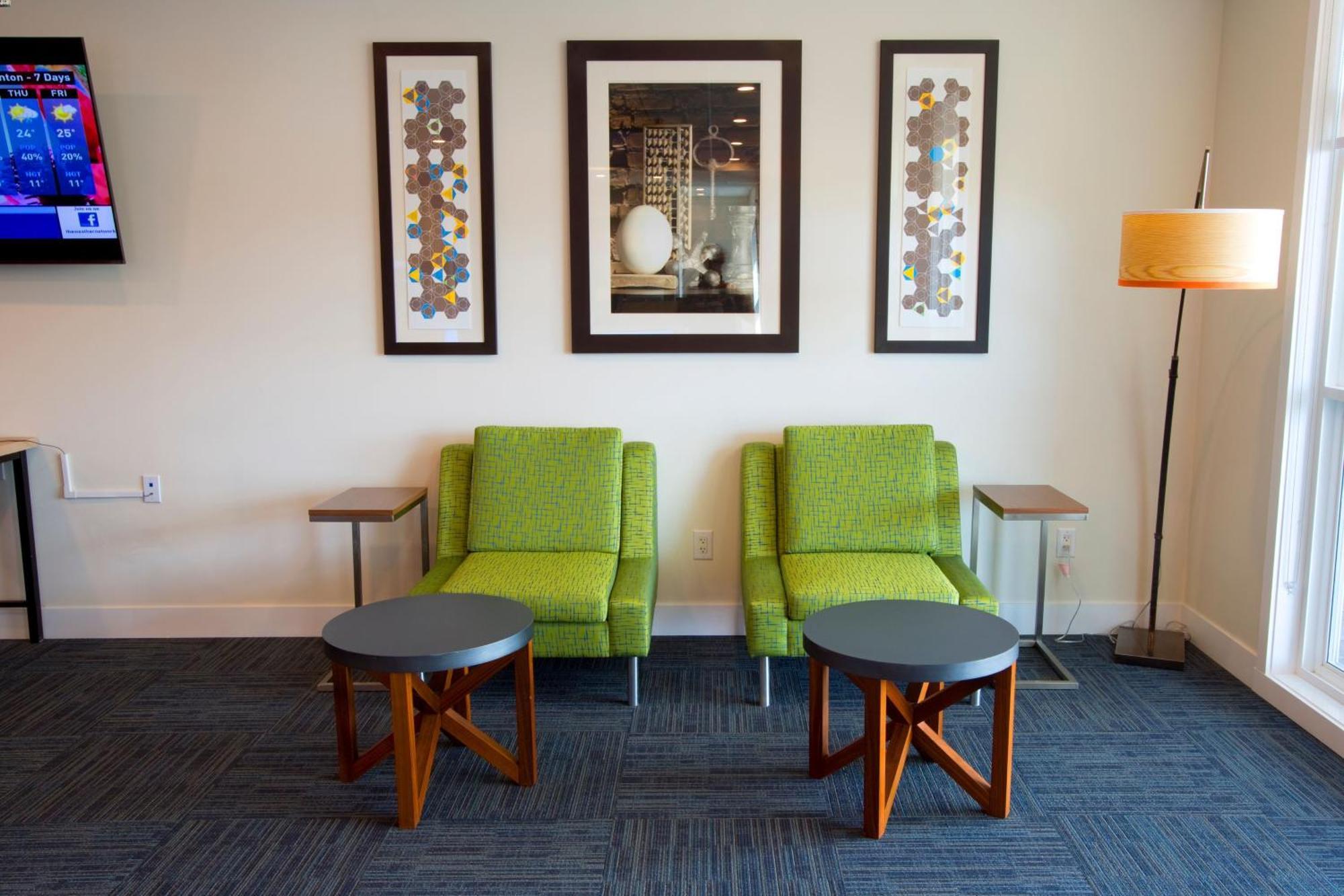 Holiday Inn Express & Suites - Edmonton Sw - Windermere By Ihg Bagian luar foto