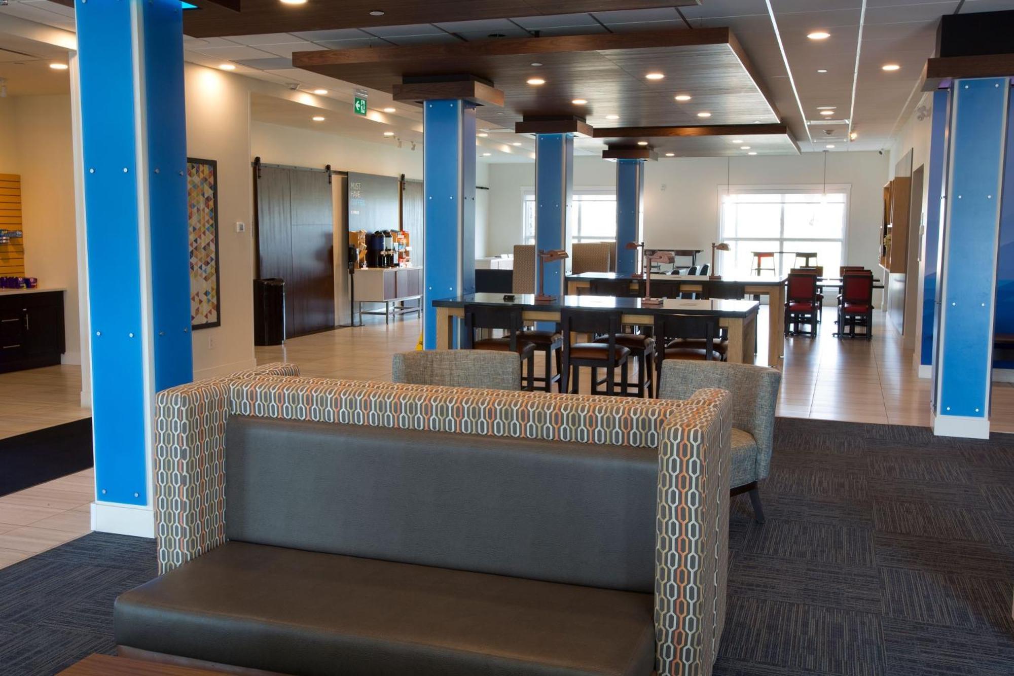 Holiday Inn Express & Suites - Edmonton Sw - Windermere By Ihg Bagian luar foto
